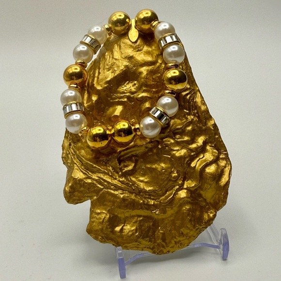 Handmade Handcrafted Oyster Shell Ornament – Holy Family Nativity Scene - Picture 5 of 8